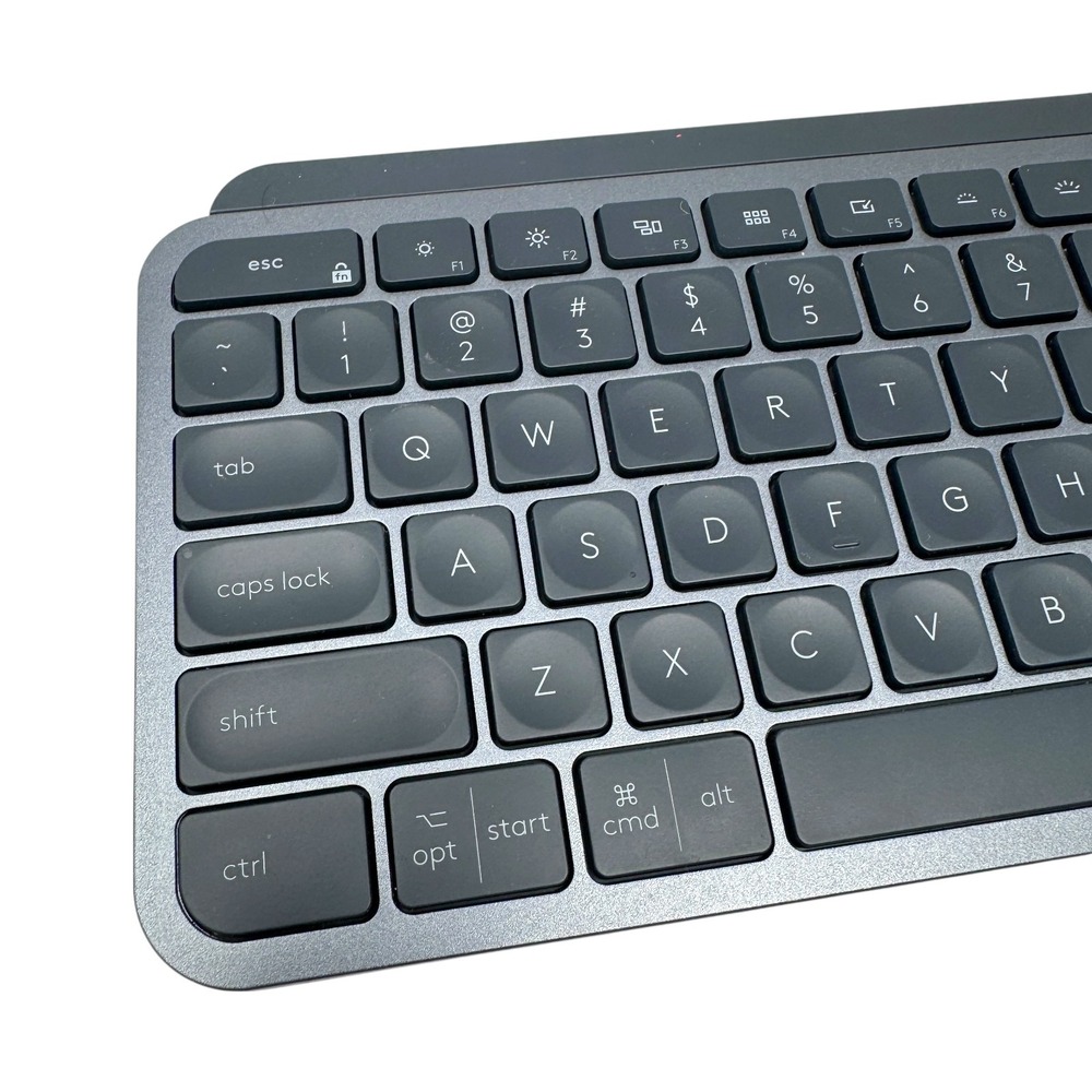 Logitech MX Keys Illuminated Wireless Keyboard Bluetooth Apple Windows No Dongle - Picture 4 of 15